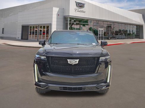 Used 2023 Cadillac Escalade Sport Platinum w/ LPO, ONYX Package AWD/4WD image 2
