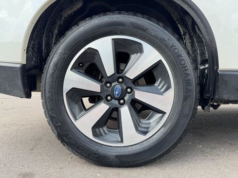Used 2018 Subaru Forester 2.5i Premium w/ All-Weather Package AWD/4WD image 13