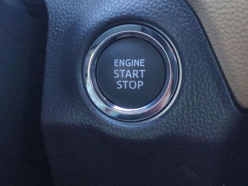 Used 2025 Toyota RAV4 Limited w/ Advanced Technology Package image 27