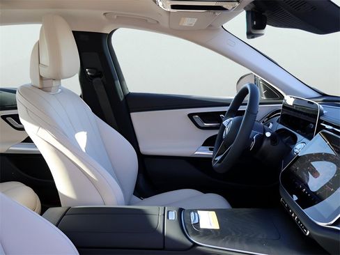 New 2026 Mercedes-Benz E 350 4MATIC Sedan image 10