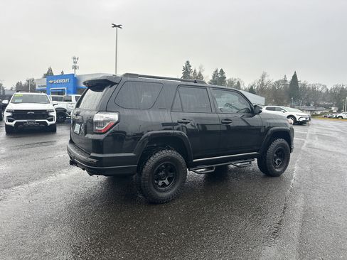 Used 2019 Toyota 4Runner Limited image 6