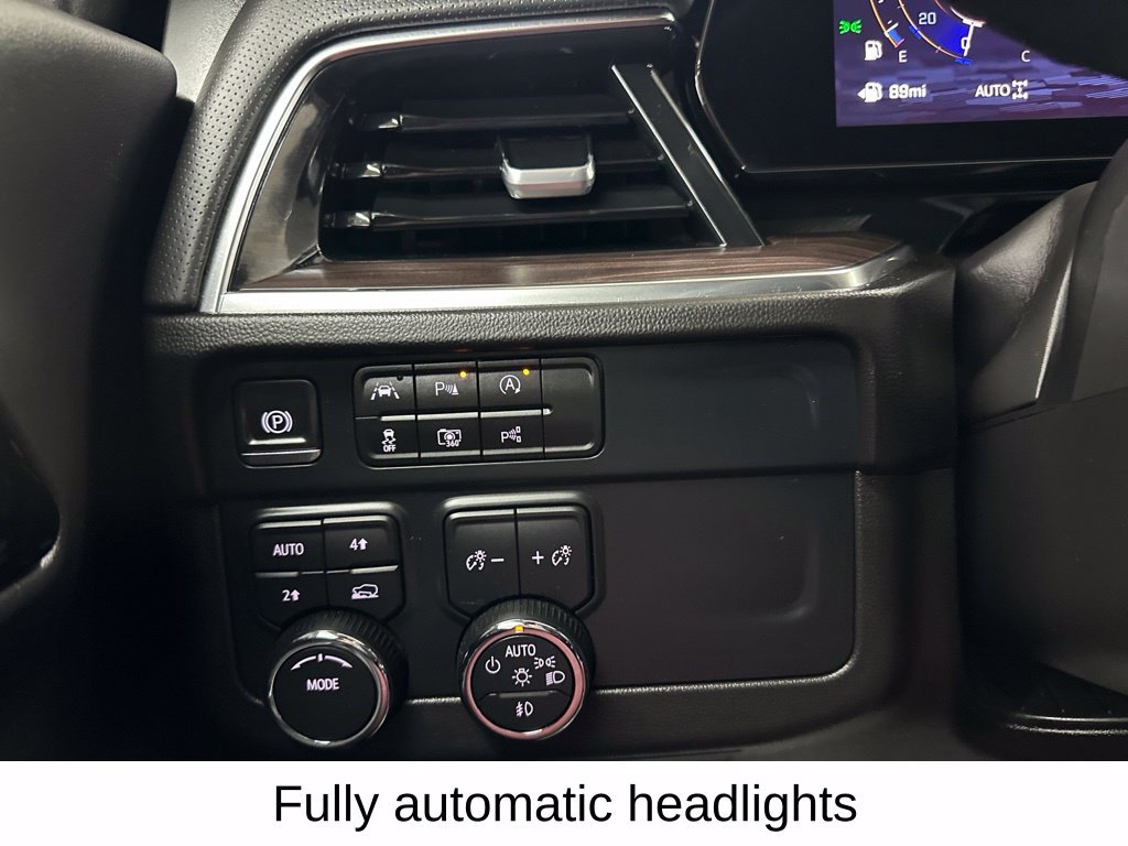Used 2025 Chevrolet Suburban Premier AWD/4WD image 45
