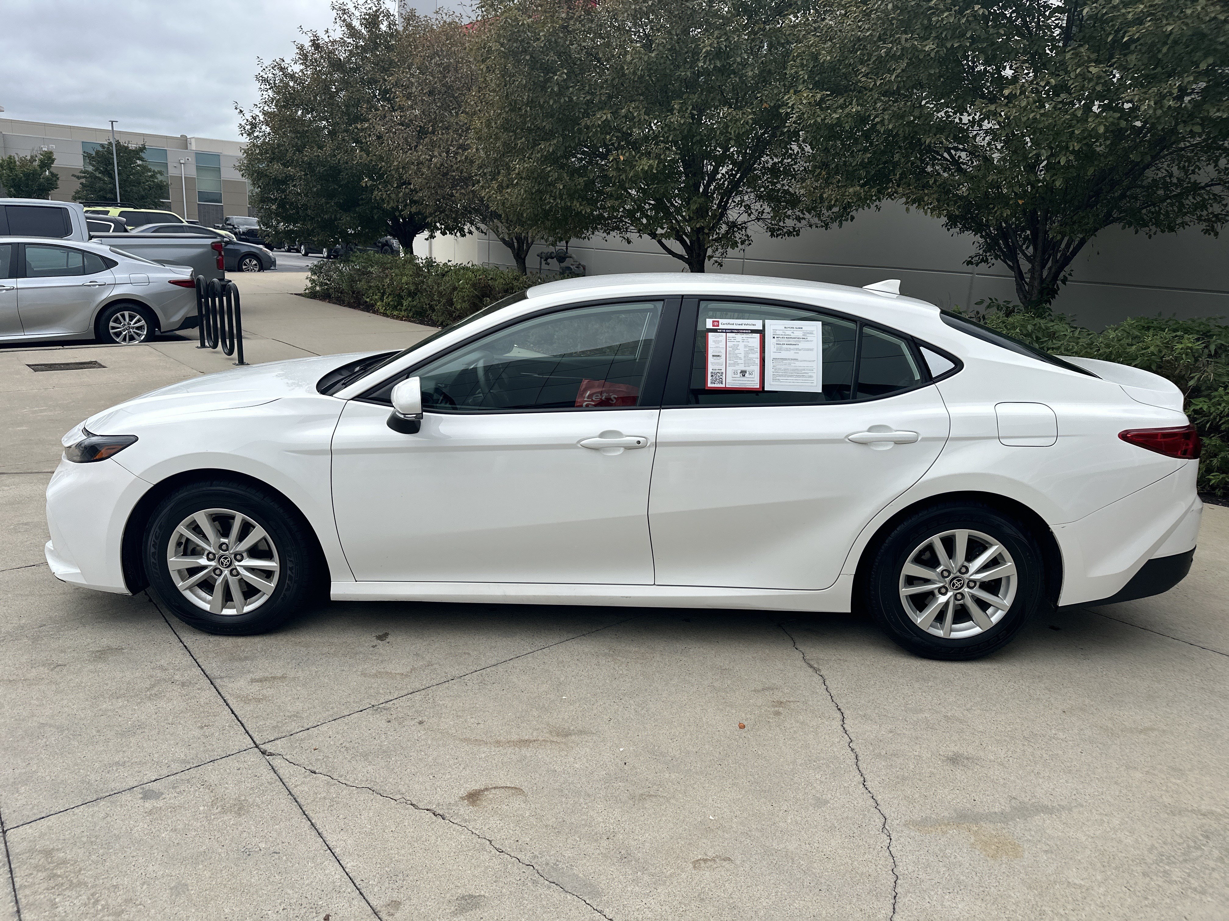 Used 2025 Toyota Camry LE FWD image 9