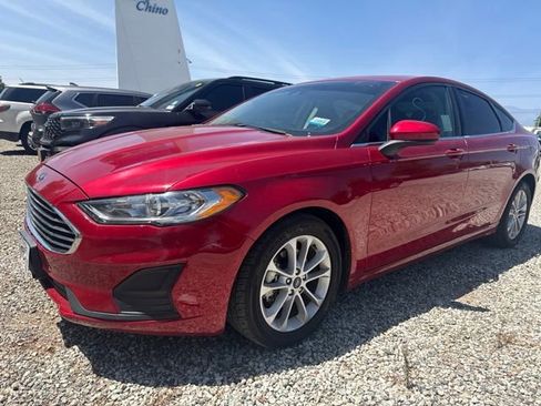 Used 2020 Ford Fusion SE FWD image 1