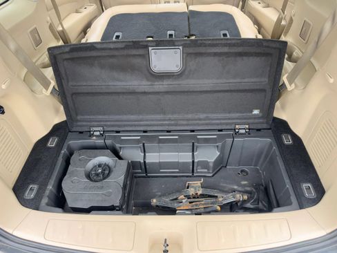 Used 2017 Nissan Pathfinder Platinum w/ Family Entertainment Package image 30