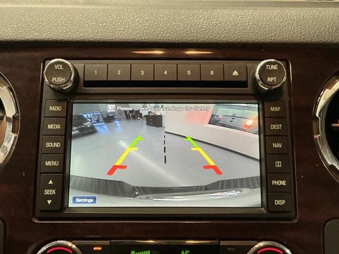 Used 2010 Ford F250 Lariat image 23