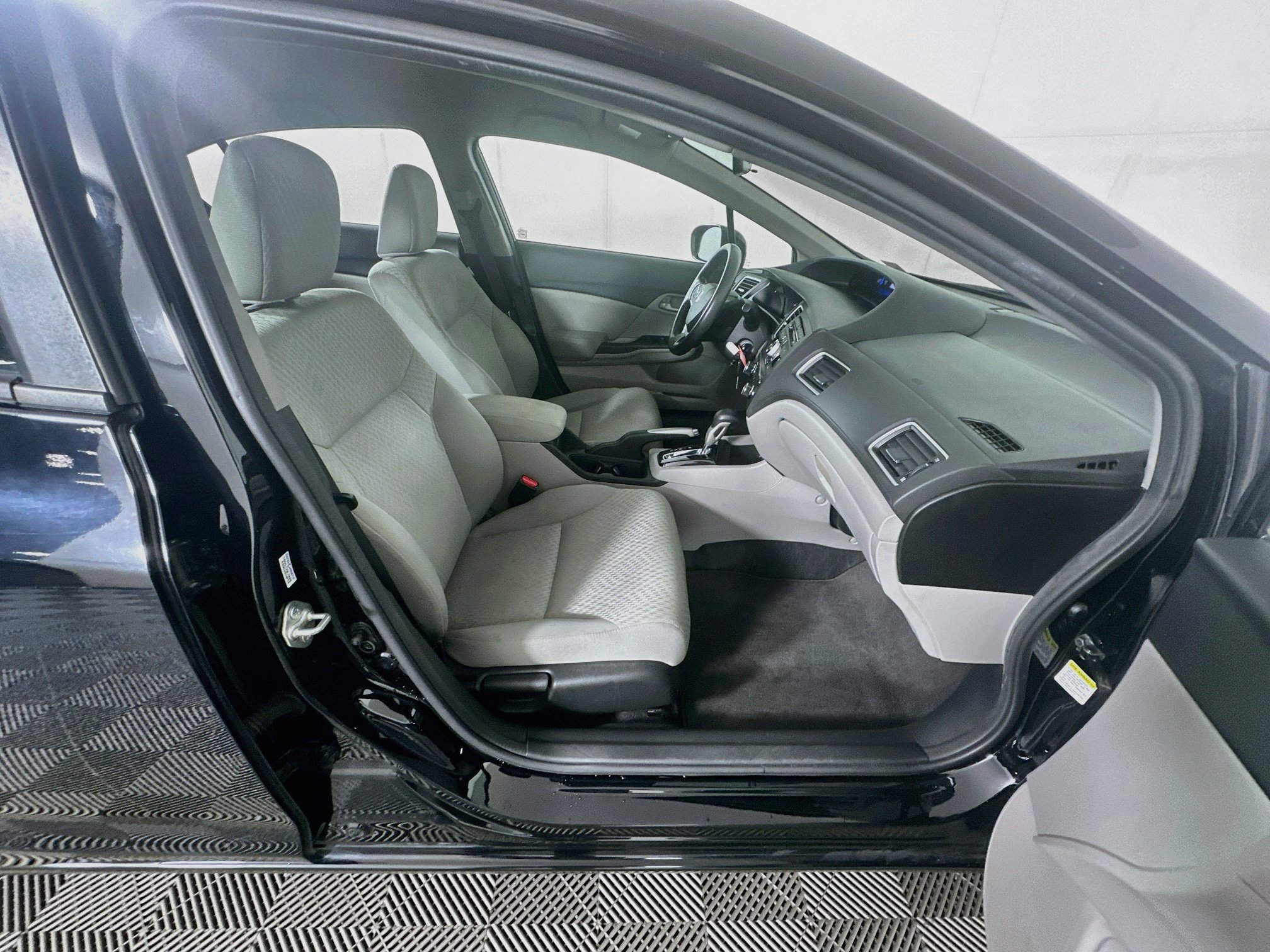 Used 2015 Honda Civic LX image 28