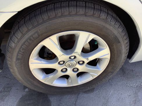 Used 2005 Toyota Camry XLE FWD image 21
