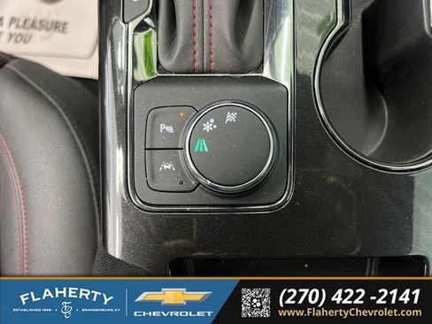 Used 2024 Chevrolet Blazer RS FWD image 33
