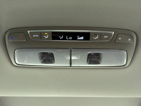 Used 2025 Kia Telluride S AWD/4WD image 29