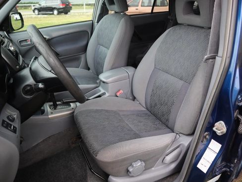 Used 2003 Toyota RAV4 4WD image 3