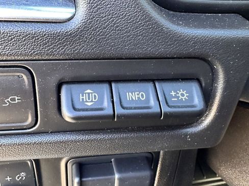 Used 2021 Chevrolet Suburban Premier w/ Premium Package image 33