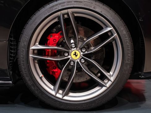 Certified 2019 Ferrari 488 Spider RWD image 13