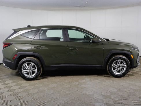 Certified 2025 Hyundai Tucson SE image 12