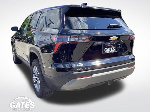Used 2026 Chevrolet Equinox LT FWD image 7