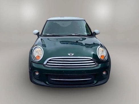 Used 2011 MINI Cooper Hardtop image 2