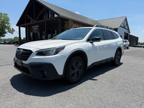 Used 2020 Subaru Outback Onyx Edition XT w/ Popular Package #2 AWD/4WD image 2