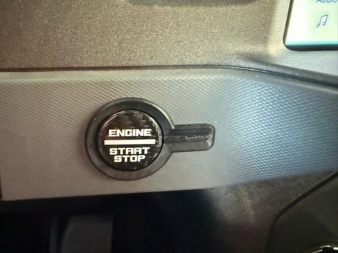 Used 2024 Ford Bronco Big Bend image 17