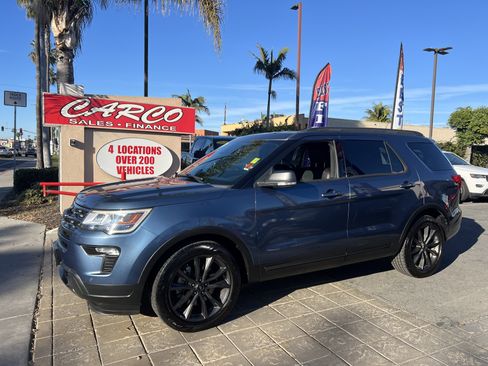Used 2018 Ford Explorer XLT w/ Equipment Group 202A image 5