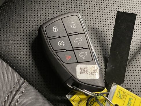 Used 2024 GMC Hummer EV 2X image 28