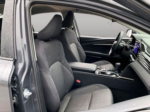 Used 2025 Toyota Camry LE FWD image 9