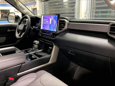 Used 2024 Toyota Tundra Limited image 14