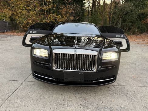 Used 2016 Rolls-Royce Wraith image 42
