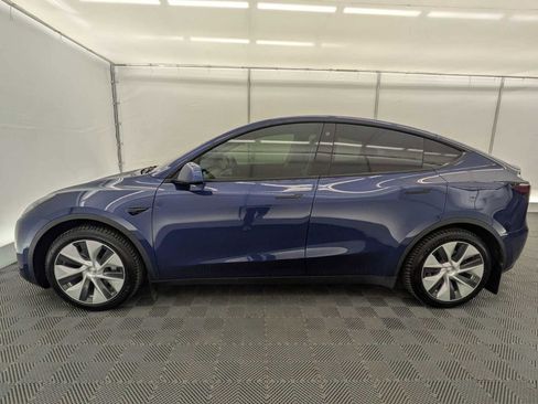 Used 2021 Tesla Model Y Long Range image 3