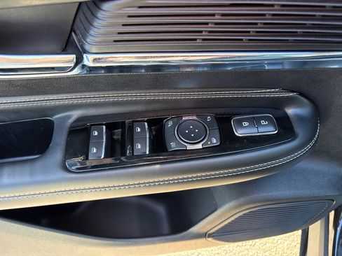 Certified 2022 Lincoln Corsair FWD image 13