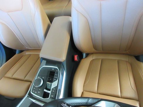 Used 2023 BMW 330i Sedan w/ Driving Assistance Package RWD image 14
