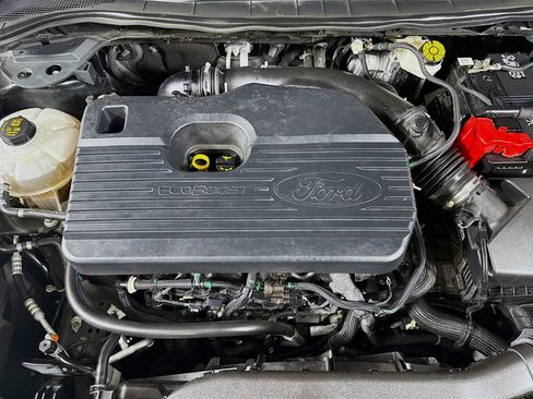 Used 2020 Ford Escape SEL image 39