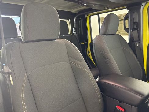Used 2024 Jeep Gladiator Sport image 27