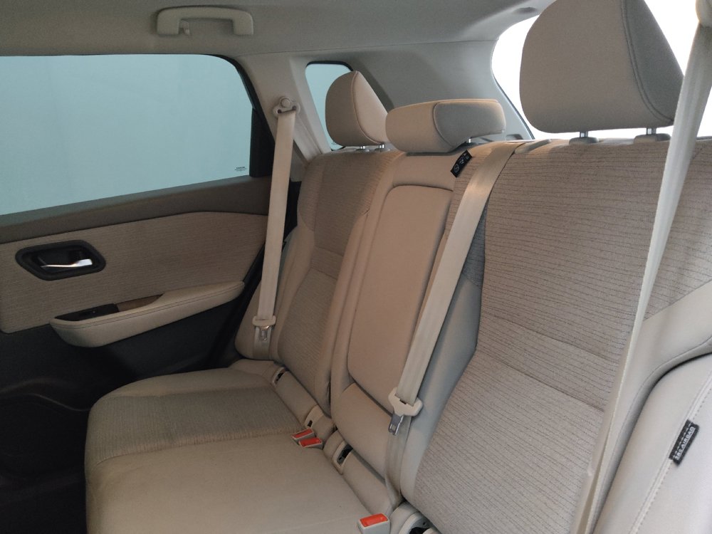 Used 2022 Nissan Rogue SV FWD image 18