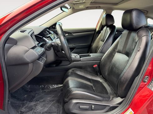 Used 2019 Honda Civic Touring image 14