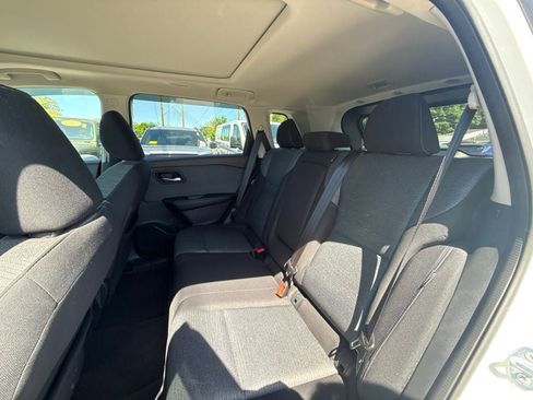 Used 2021 Nissan Rogue SV AWD/4WD image 13