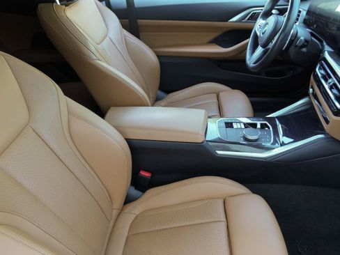 Certified 2024 BMW 430i Coupe w/ M Sport Package RWD image 9