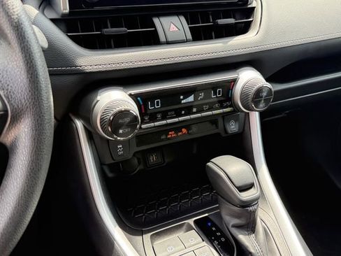 Used 2025 Toyota RAV4 XLE image 21