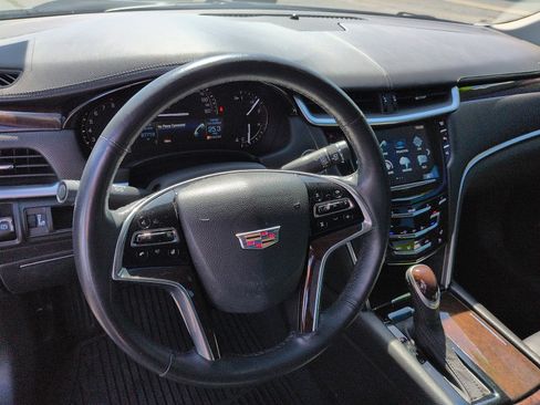 Used 2017 Cadillac XTS Luxury FWD image 9
