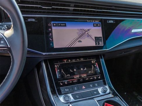 Used 2023 Audi Q8 Premium Plus image 32