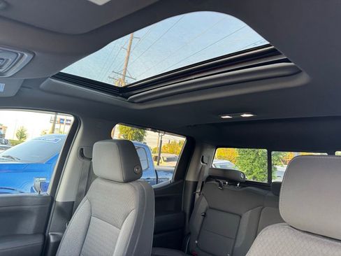 Used 2020 Chevrolet Silverado 1500 LT Trail Boss AWD/4WD image 16