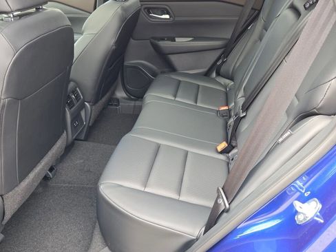 Used 2023 Nissan Rogue SV w/ SV Premium B Package AWD/4WD image 16