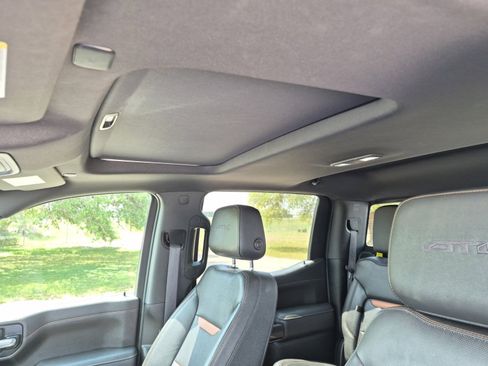 Used 2022 GMC Sierra 1500 AT4 w/ AT4 Premium Package image 19