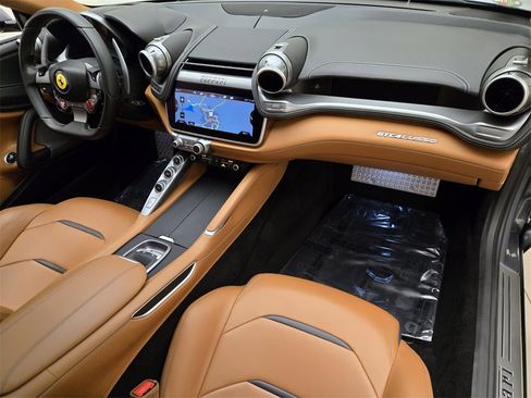 Used 2017 Ferrari GTC4Lusso image 29