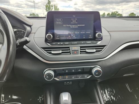 Used 2022 Nissan Altima 2.5 SR FWD image 26