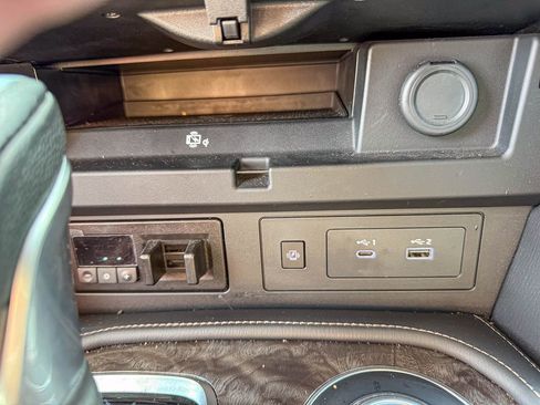 Used 2024 Nissan Armada Platinum w/ Captain's Chairs Package image 36