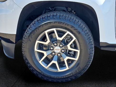 Used 2022 GMC Canyon AT4 w/ Trailering Package AWD/4WD image 8