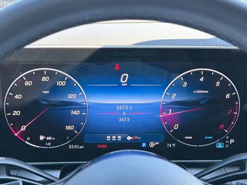 Used 2025 Mercedes-Benz GLC 300 image 38