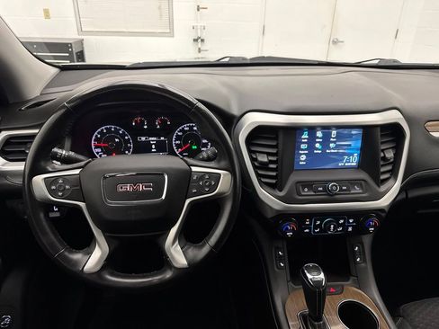 Used 2017 GMC Acadia SLE FWD image 13