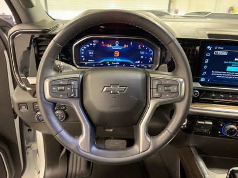 Used 2024 Chevrolet Silverado 1500 LT Trail Boss w/ LT Trail Boss Premium Package image 15