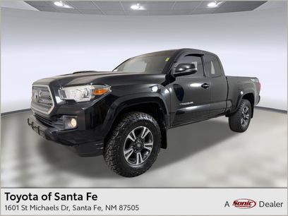 Used 2017 Toyota Tacoma TRD Sport w/ Tow Package (A/T)